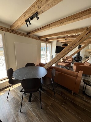 Íbúð (Apartment Suite) | Ofnæmisprófaður sængurfatnaður, sérhannaðar innréttingar