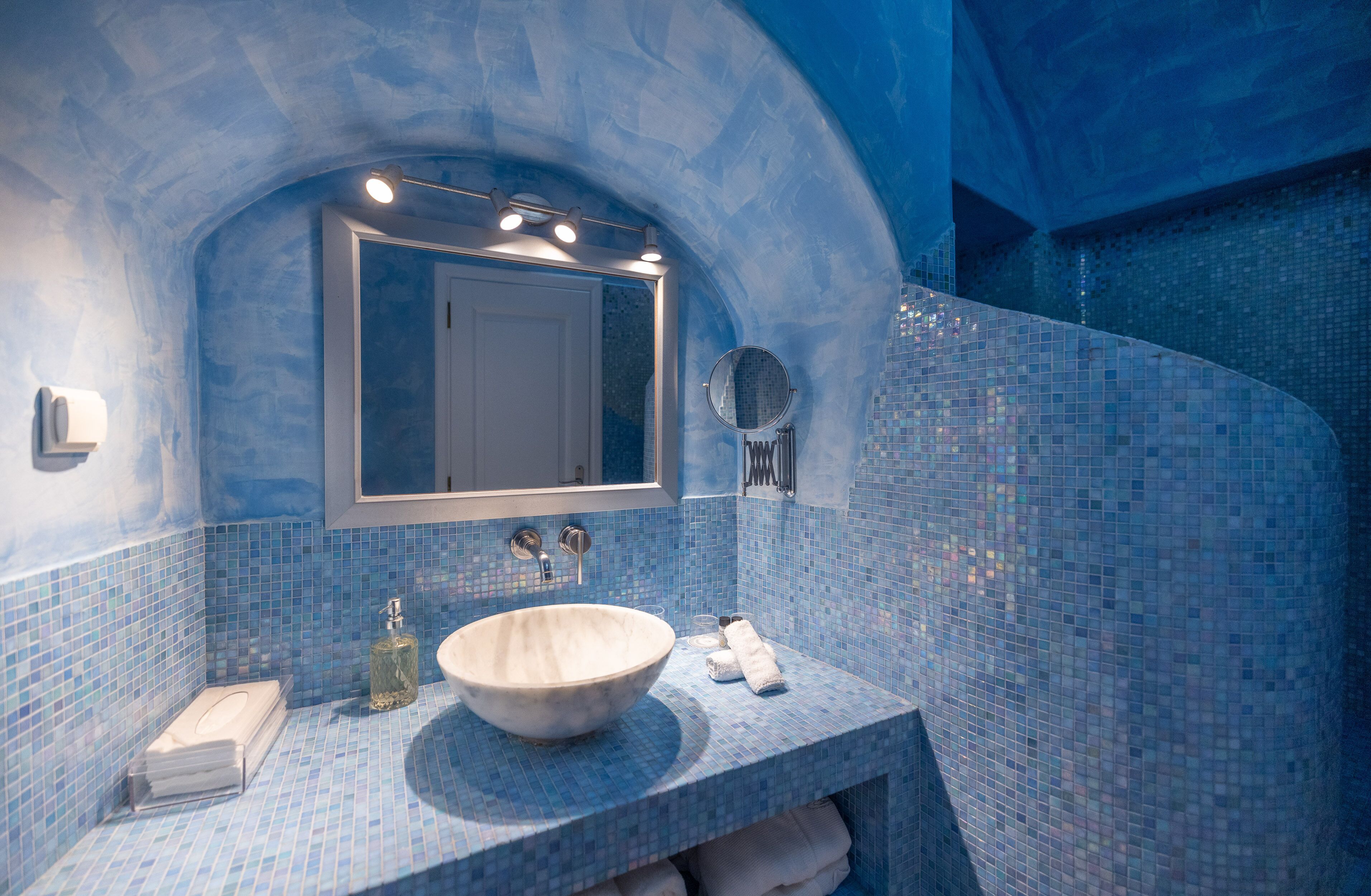 Foto - Above Blue Suites