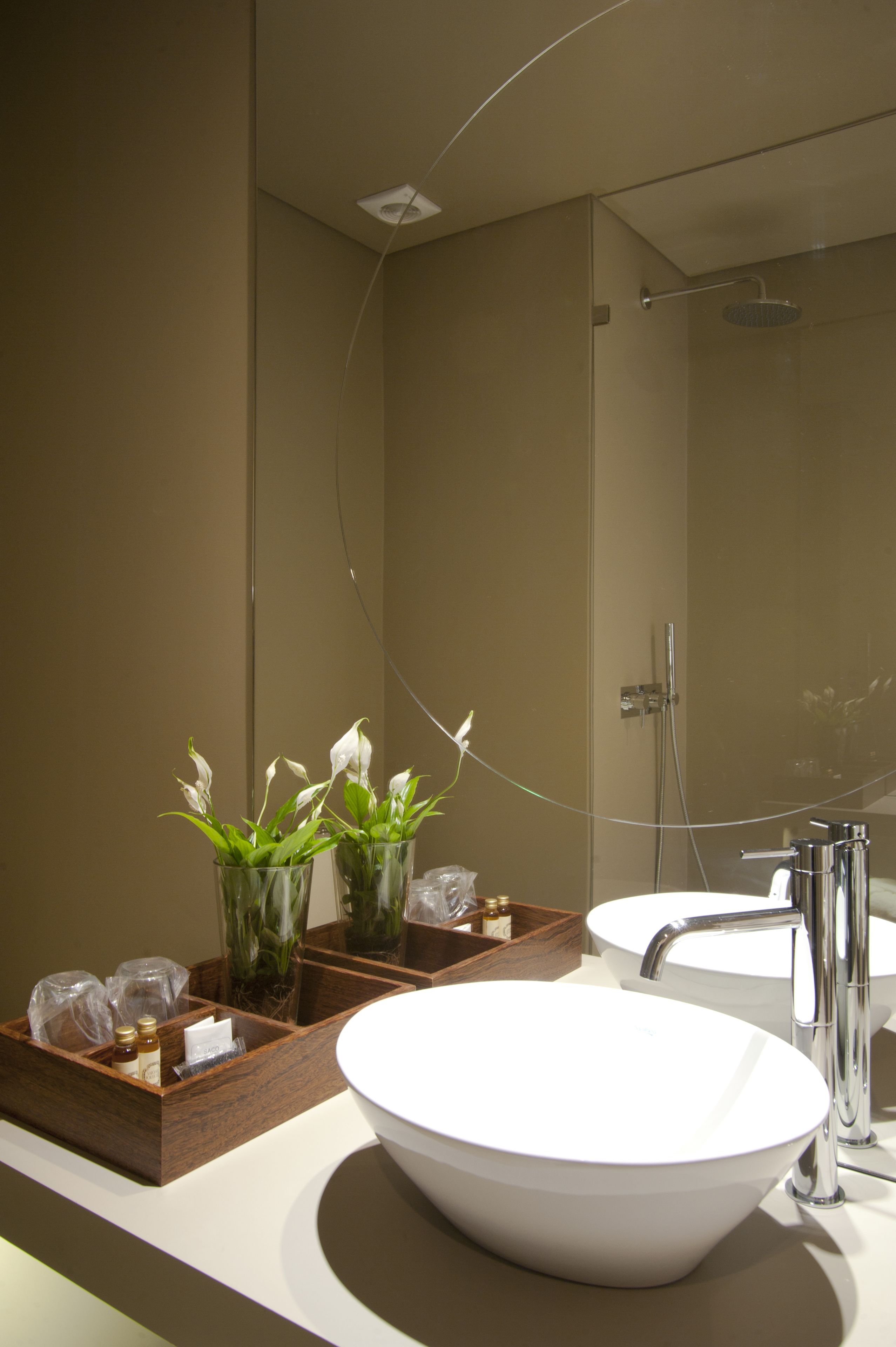 standard double room | bathroom | rainfall showerhead, free toiletries, hair dryer, bathrobes