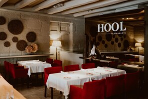 Breakfast, lunch and dinner served - Hotel da Oliveira (Guimarães)