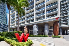 Exterior - W Miami (Miami)
