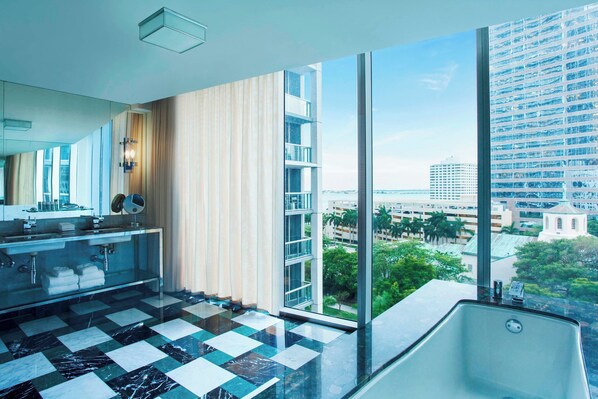 Premier Suite, 1 King Bed, Balcony (Studio, Corner Room) | Bathroom | Designer toiletries, hair dryer, bathrobes, towels - W Miami (Miami)