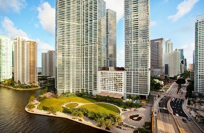 W Miami