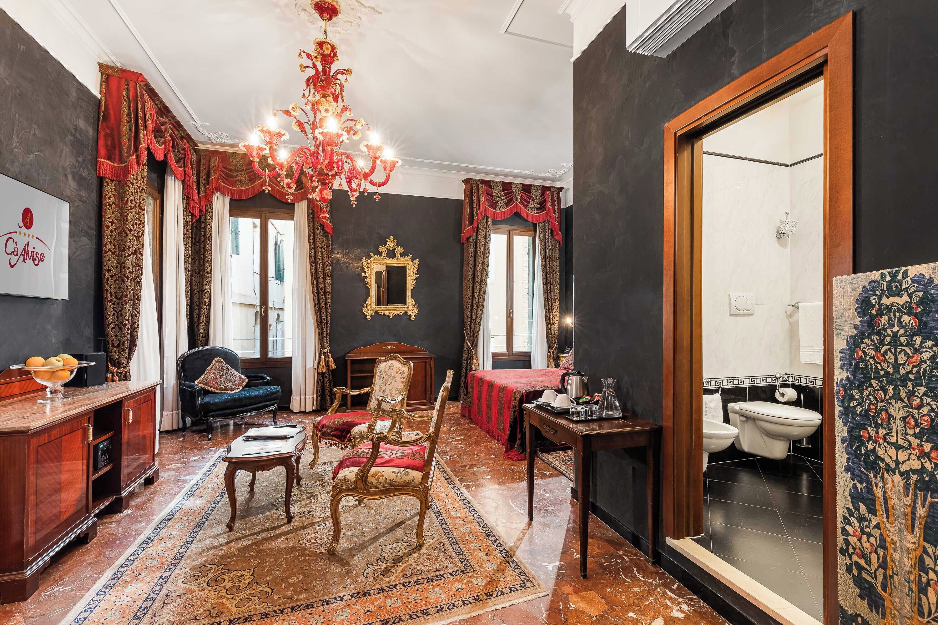 junior suite (diamond) | hypo-allergenic bedding, minibar, in-room safe, desk