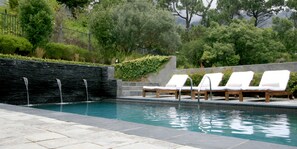 Outdoor pool - The Glen Apartments (Cape Town)