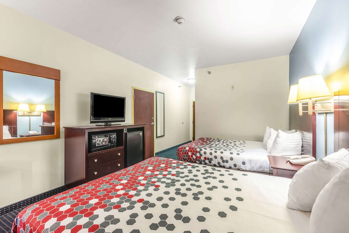 Standard Room, 2 Queen Beds, Non Smoking | Cribs/infant beds, rollaway beds, free WiFi, bed sheets
