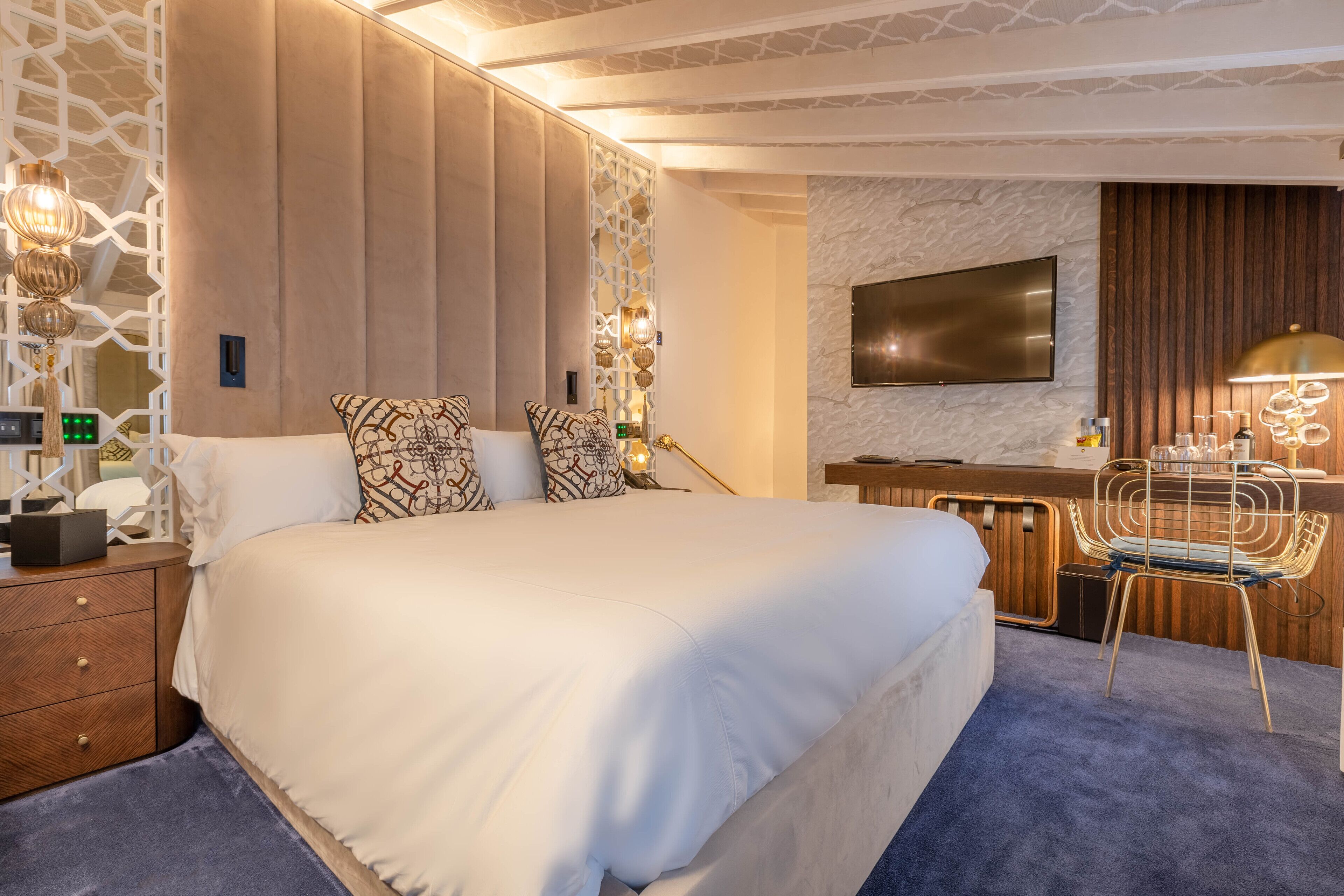 superior double room, 1 king bed, non smoking | 1 bedroom, egyptian cotton sheets, premium bedding, down duvets