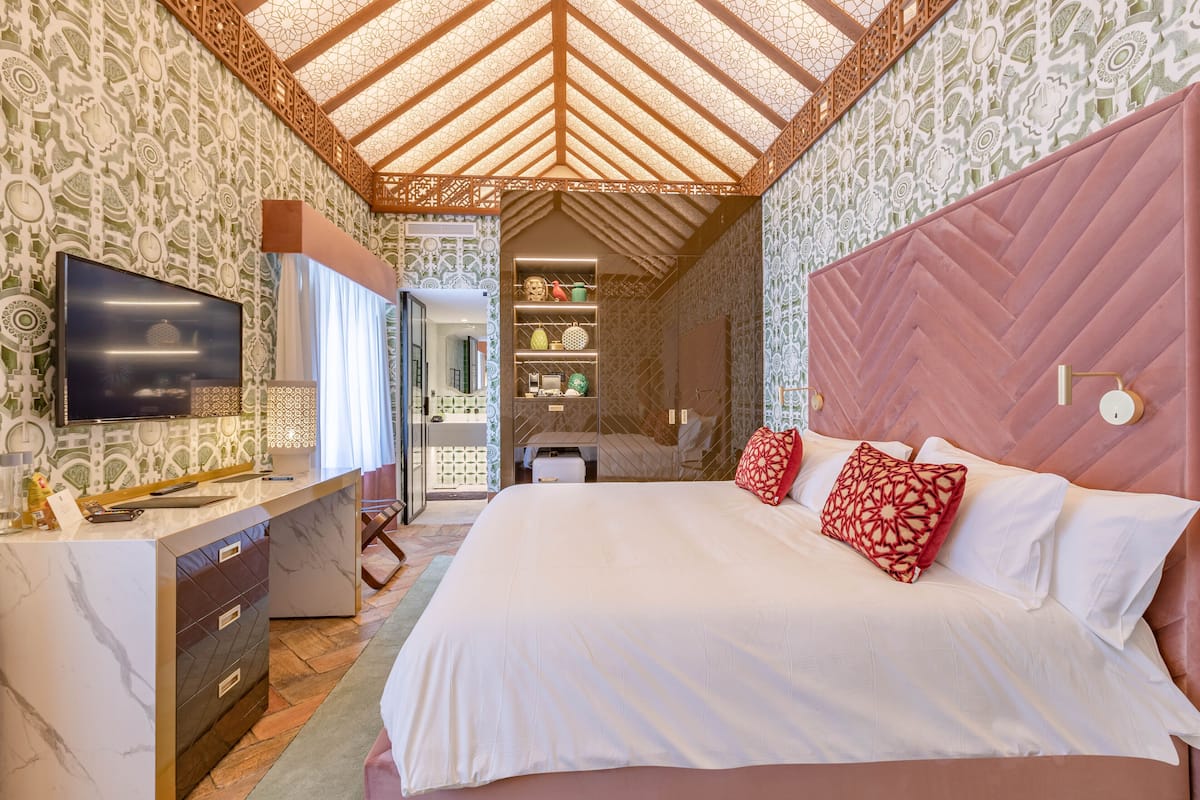 studio suite, non smoking | 1 bedroom, egyptian cotton sheets, premium bedding, down duvets