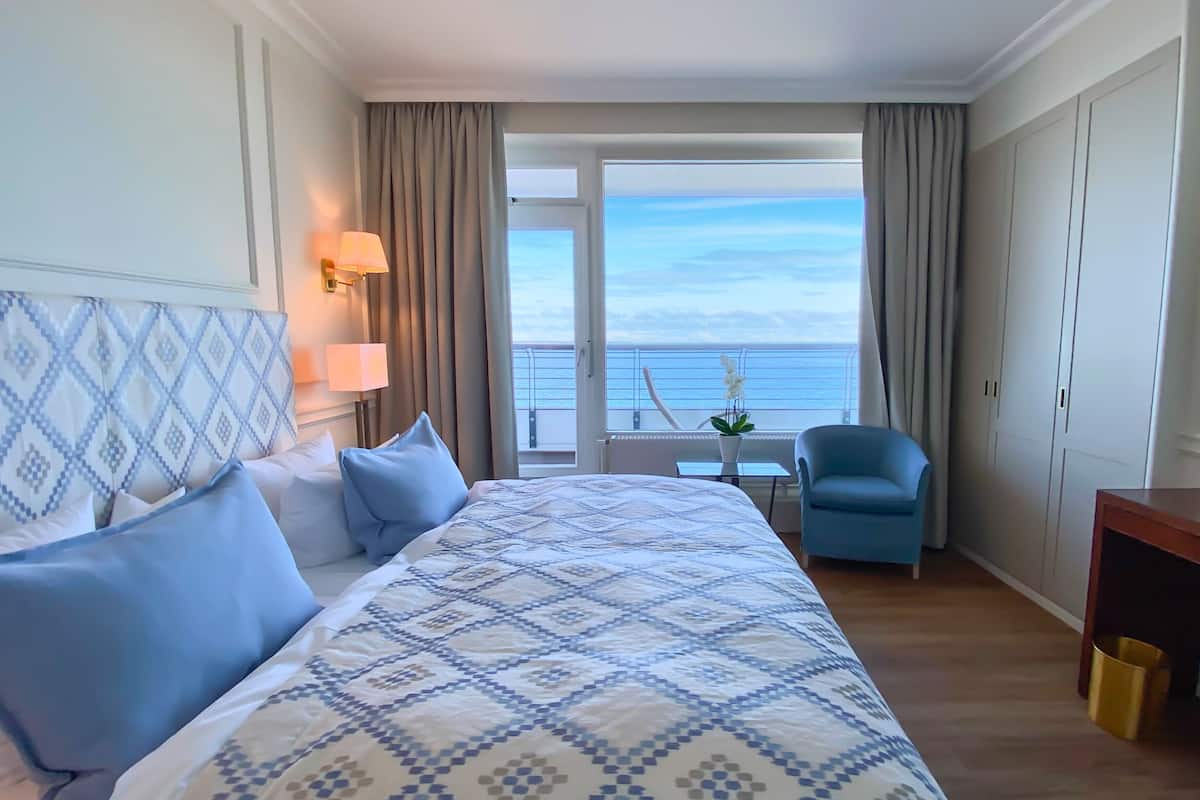 Panoramasuite mit 2 Zimmern und Meerblick | 1 bedroom, down comforters, minibar, in-room safe
