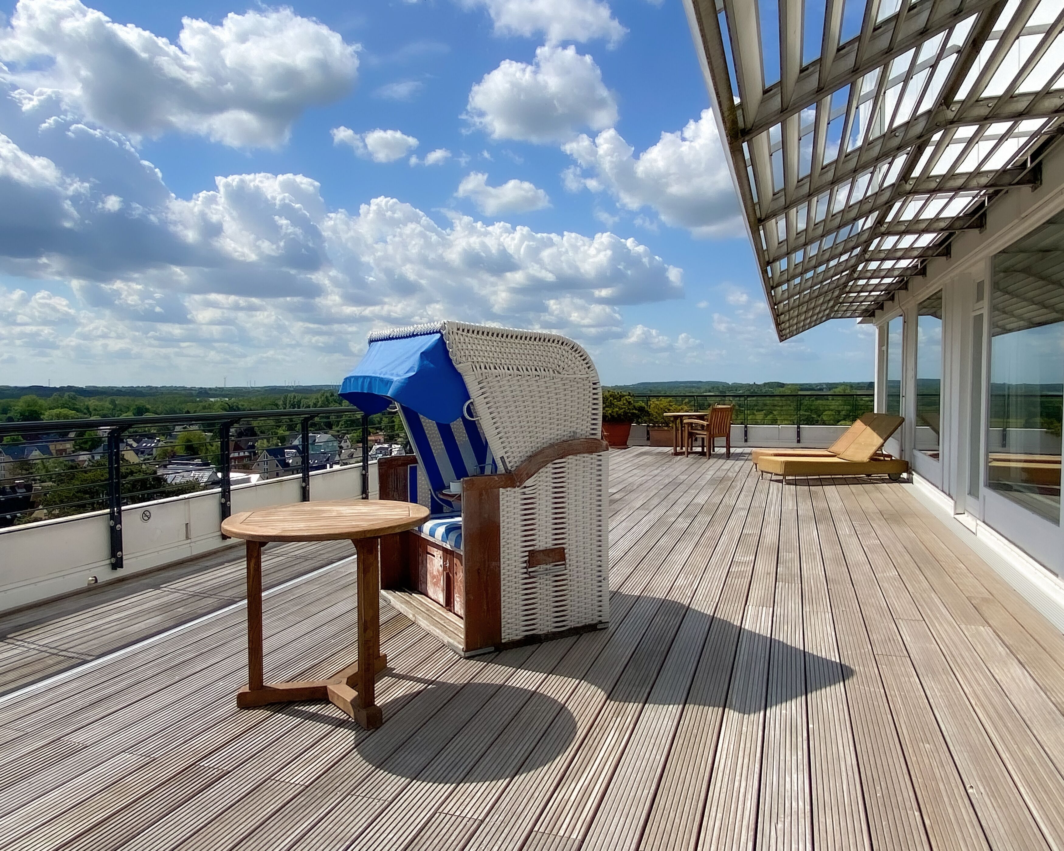 Penthouse Suite mit Meerblick - Niendorf | Donzen dekbedden, een minibar, een kluis op de kamer
