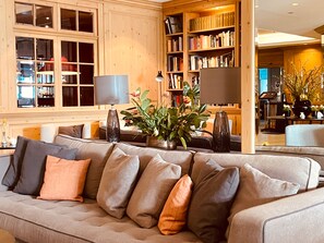 Lobby sitting area - Grand Hotel Seeschlösschen Sea Retreat & SPA (Timmendorfer Strand)