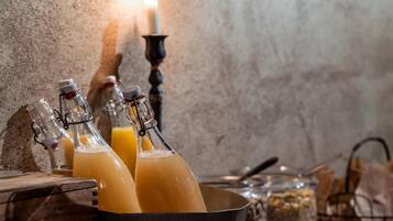 Free buffet breakfast on weekends