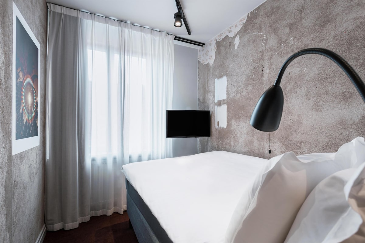 Huone, 1 parisänky | Ylelliset vuodevaatteet, pillowtop-patjalliset sängyt