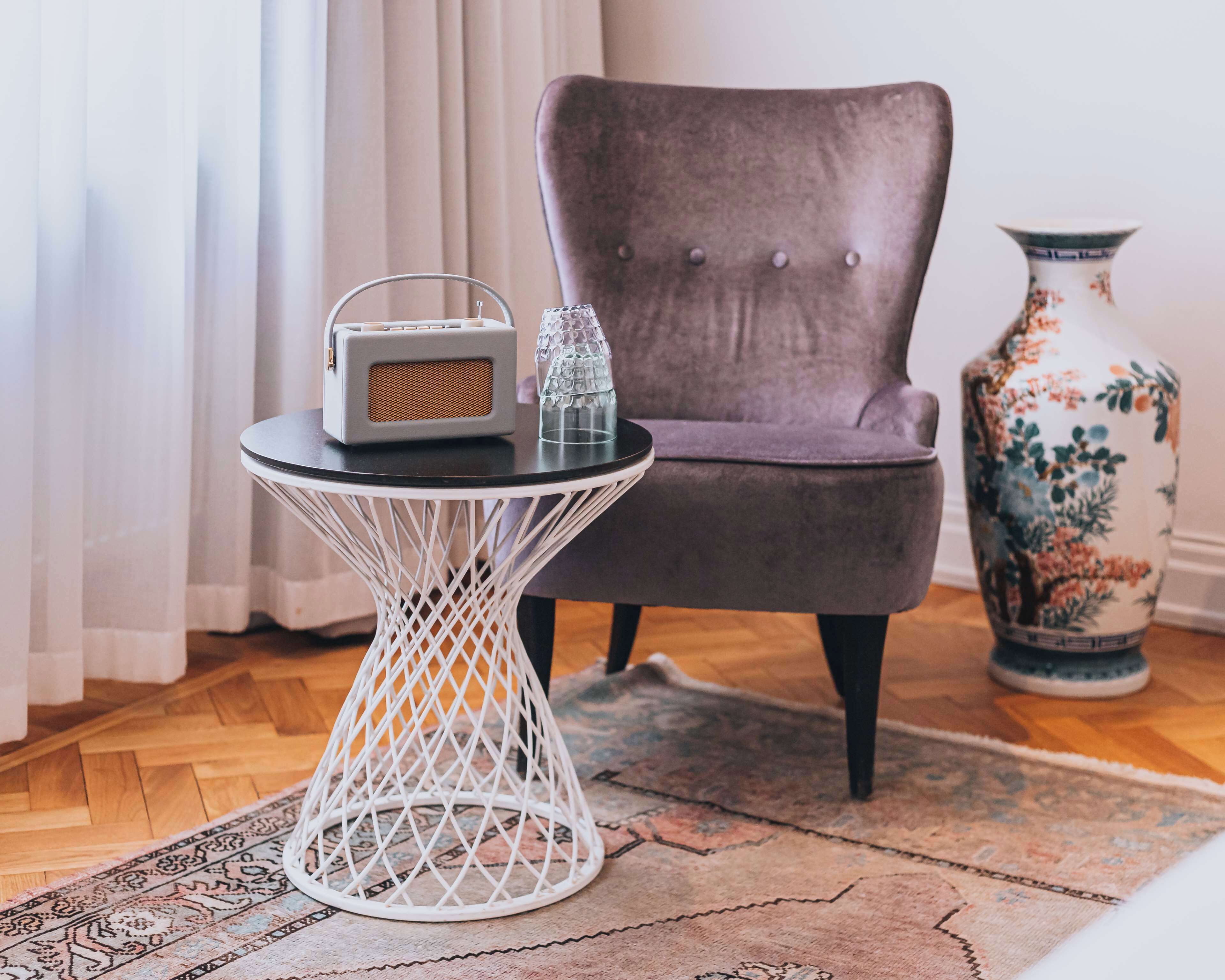 deluxe room, 1 king bed | premium bedding, pillow-top beds, in-room safe, individually decorated