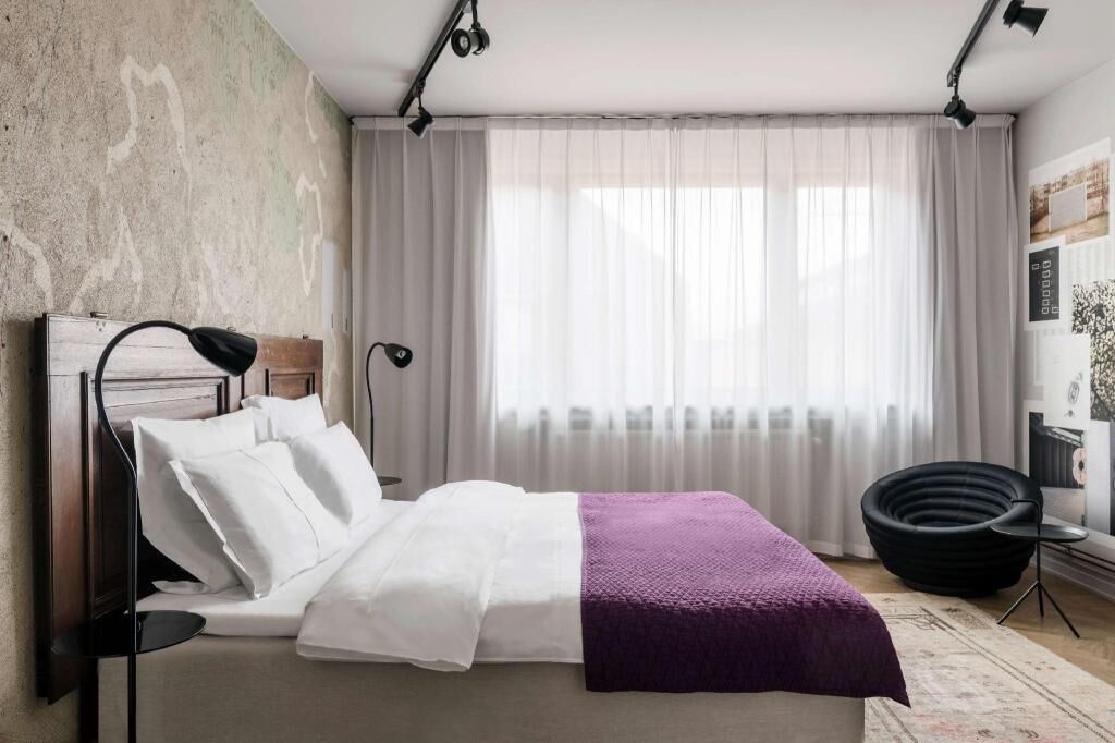 Hochwertige Bettwaren, Pillowtop-Betten, Zimmersafe
