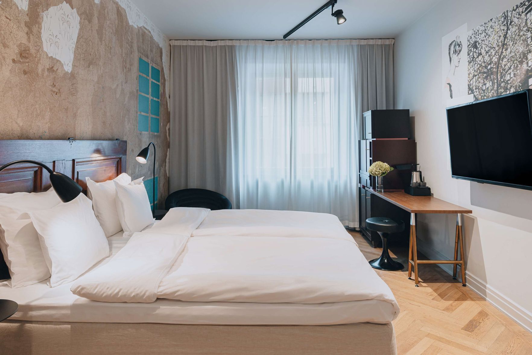 Hochwertige Bettwaren, Pillowtop-Betten, Zimmersafe