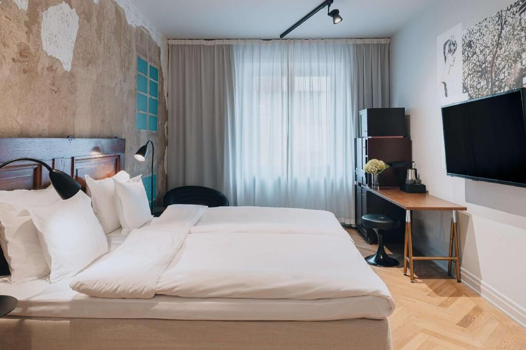 Hochwertige Bettwaren, Pillowtop-Betten, Zimmersafe