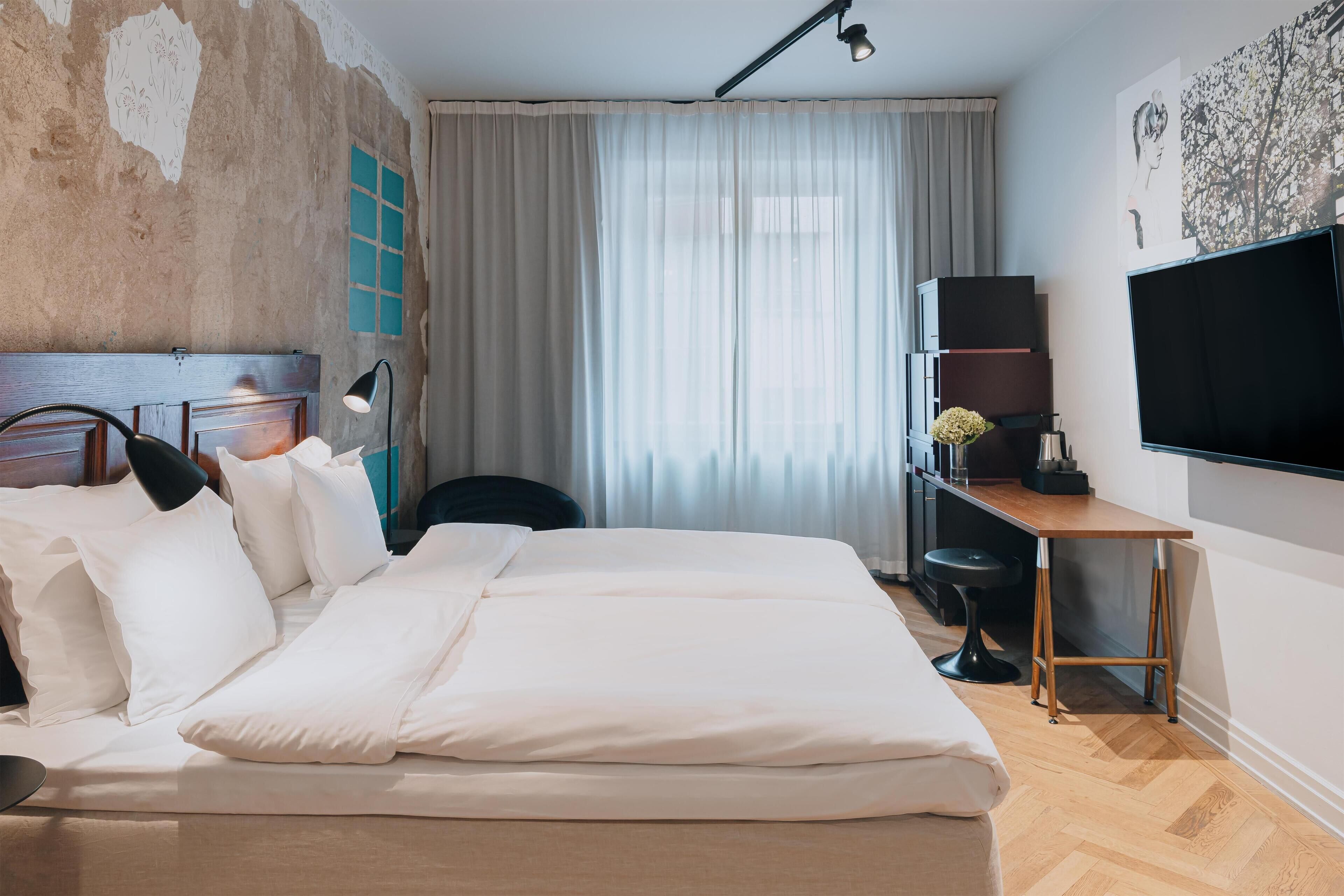 ルーム シングルベッド 2 台 | 高級寝具、ピロートップベッド、セーフティボックス (室内)、客室ごとに異なる装飾