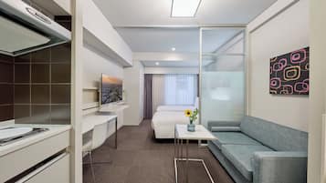 Down duvets, in-room safe, desk, blackout curtains