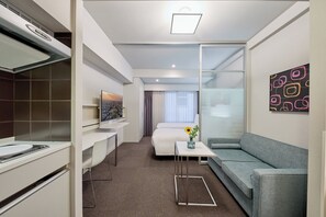 Executive Studio, 2 Twin Beds | Down comforters, in-room safe, desk, blackout drapes