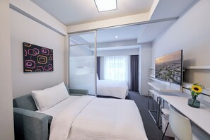 Studio (Double) | Down duvets, in-room safe, desk, blackout curtains - Citadines Shinjuku Tokyo (Tokyo)