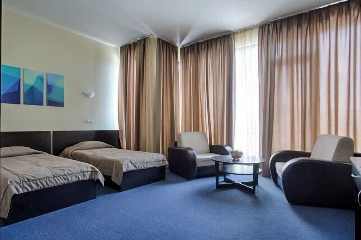 Minibar, desk, laptop workspace, blackout drapes