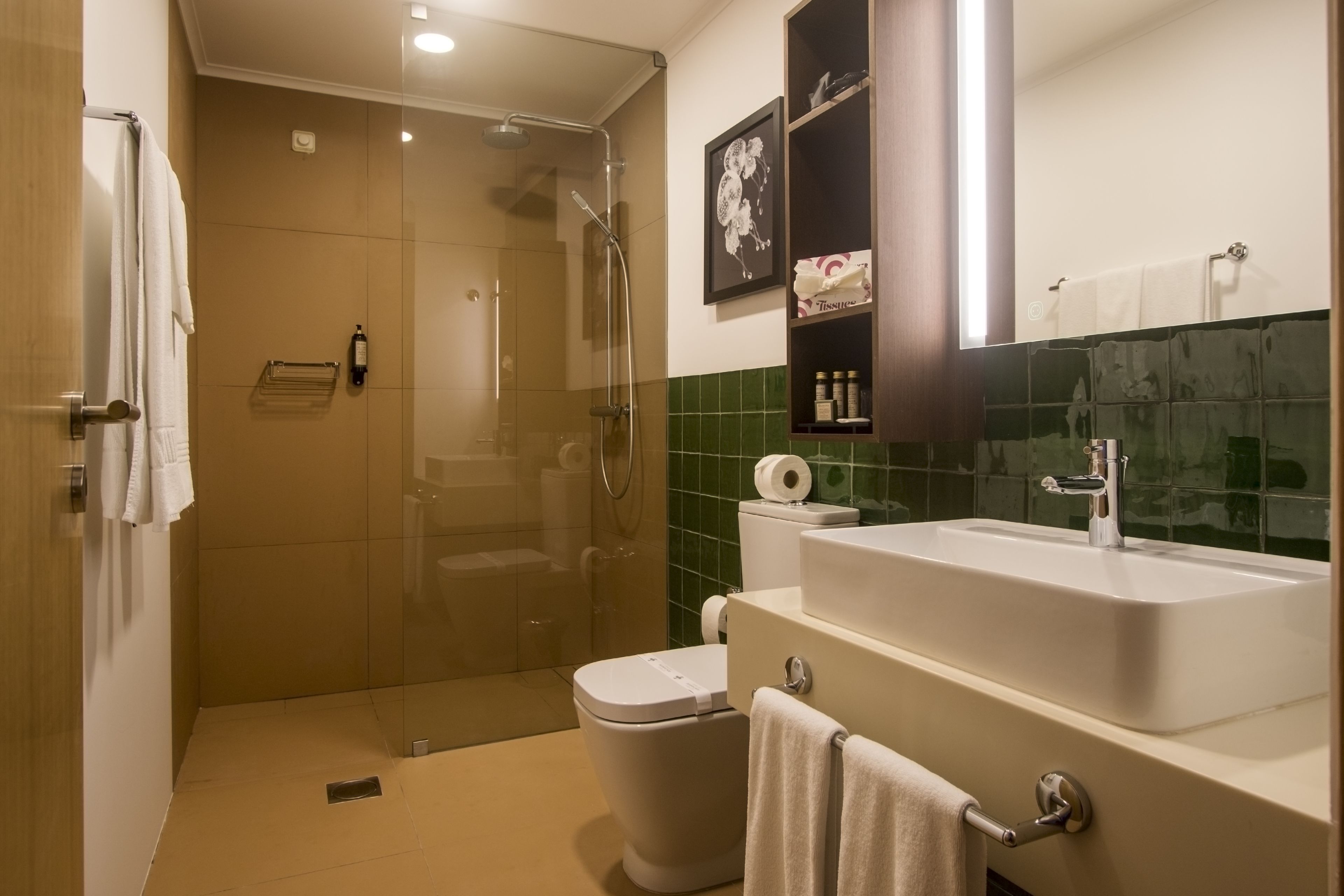 junior studio suite, 1 bedroom, balcony, ocean view | bathroom | free toiletries, hair dryer, towels