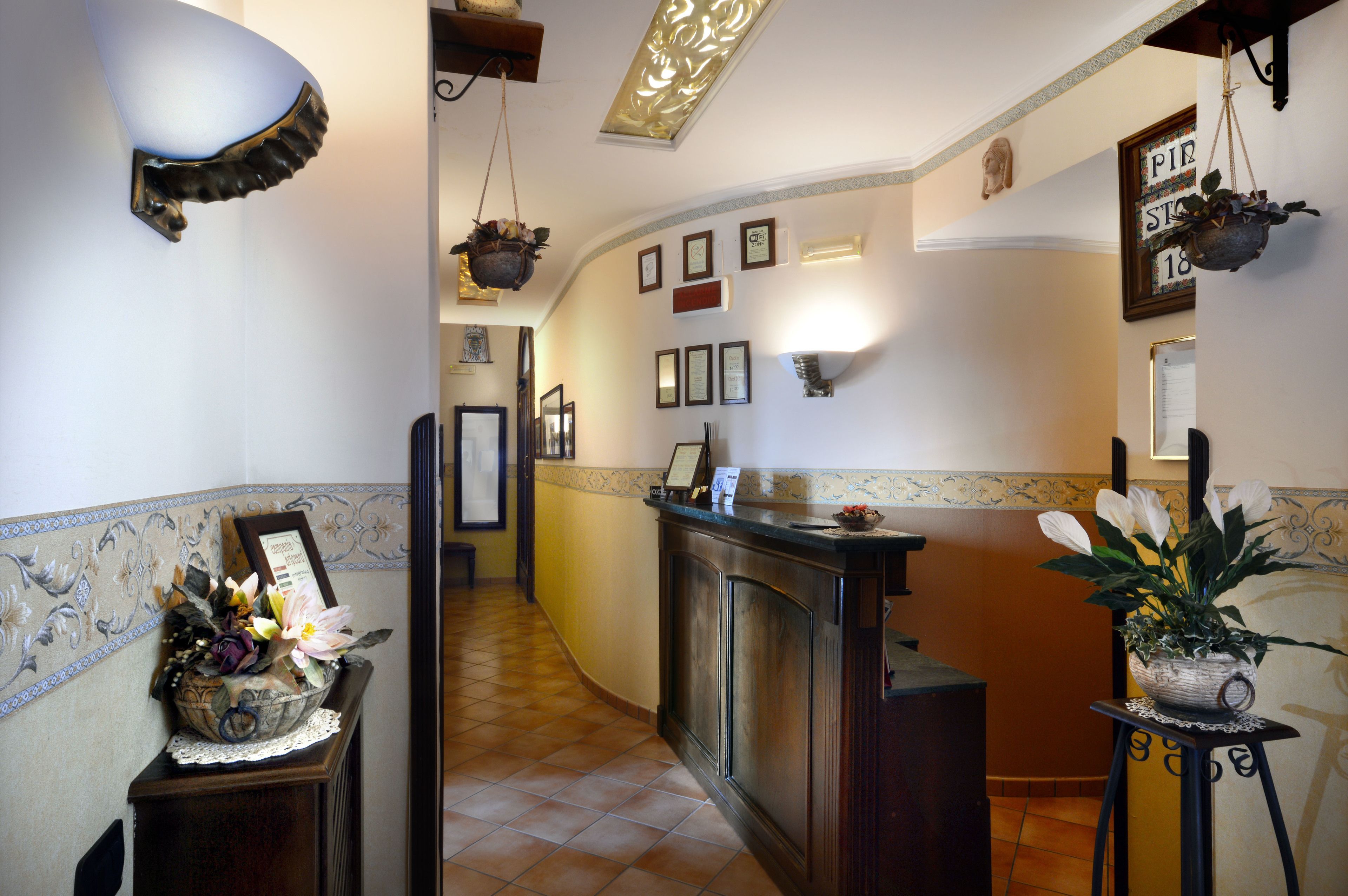 Photo - Pinto-Storey Hotel