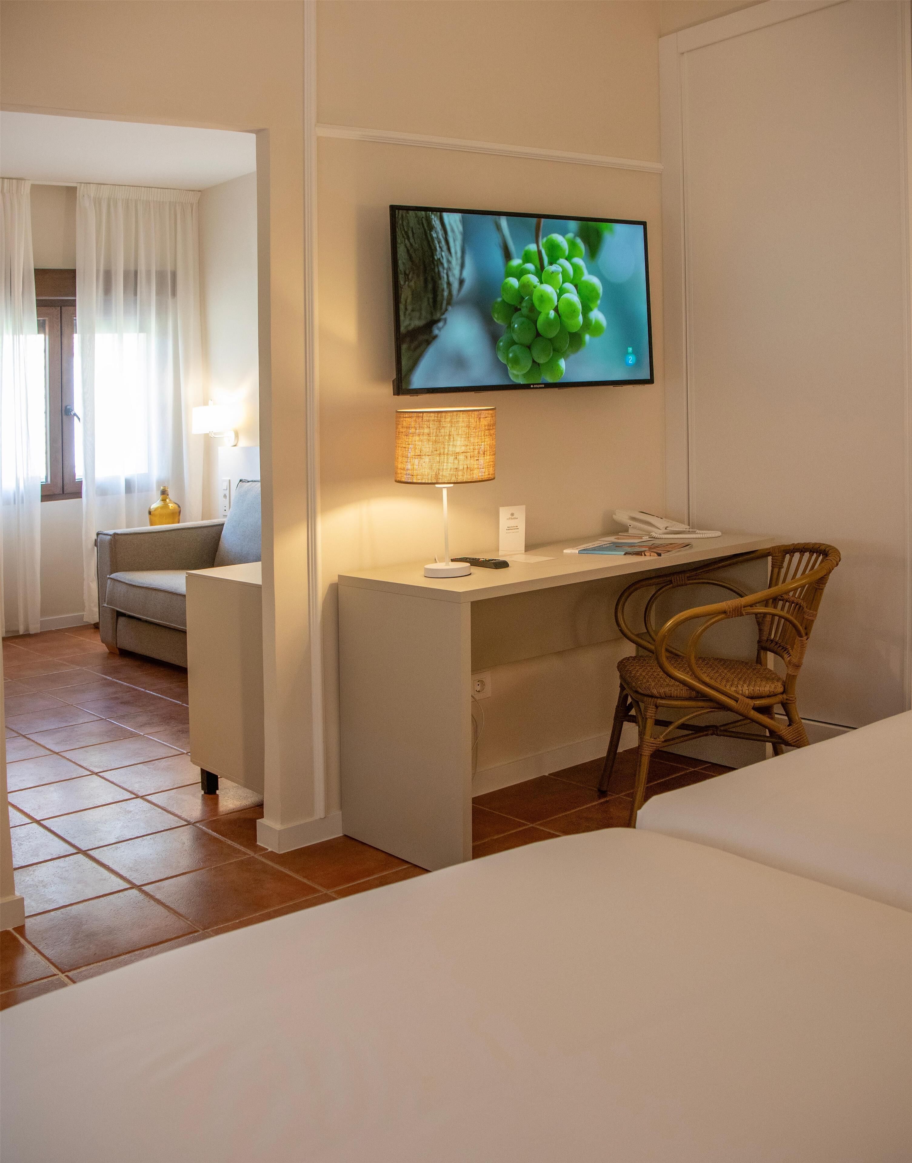 Premium-sengetøj, dundyner, minibar, pengeskab på værelset