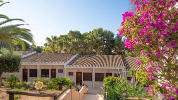 Quarto standard (1 Adult) | 1 quarto, roupas de cama premium, edredons de pluma, frigobar