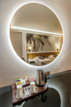 Premium bedding, free minibar, in-room safe, desk - Alba Resort Hotel - Ultra All Inclusive (Manavgat)