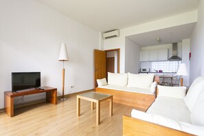 TV - Hotel Colombo (Vila do Porto)