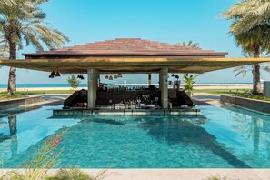 3 bars/lounges, cocktail bar, rooftop bar - Rixos Al Mairid Ras Al Khaimah (Ras Al Khaimah)
