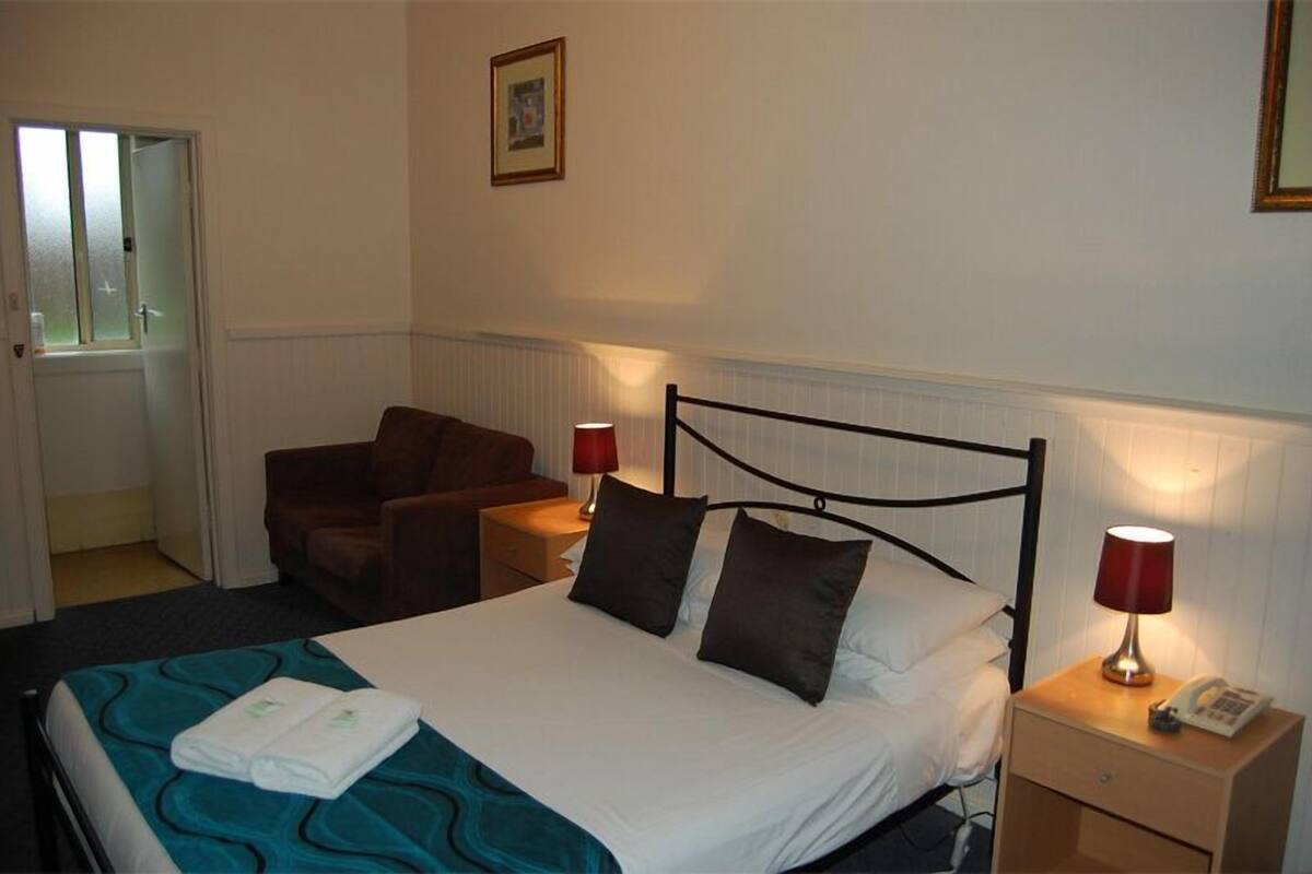 Budget Room: Double Bed | Iron/ironing board, cribs (surcharge), WiFi (free), bed sheets