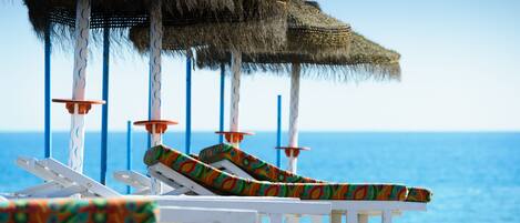 Beach nearby, beach bar