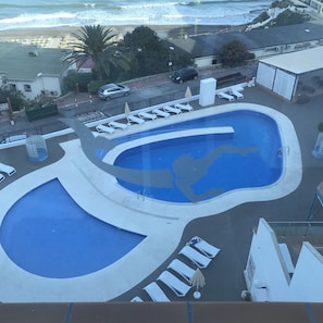 2 outdoor pools, open 10:00 AM to 6:00 PM, pool umbrellas, sun loungers - Hotel Ritual Torremolinos \- Adults Only (Torremolinos)