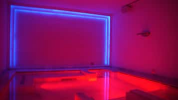 Sauna, tina de hidromasaje, baño de vapor y baño turco o hammam