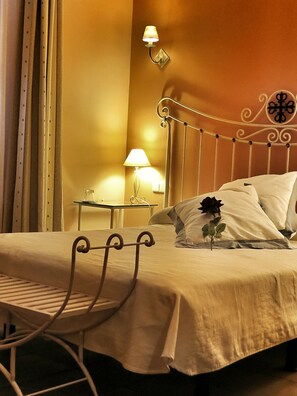 Superior Double Room | Select Comfort beds, desk, free WiFi - Hosteria de Almagro Valdeolivo (Almagro)