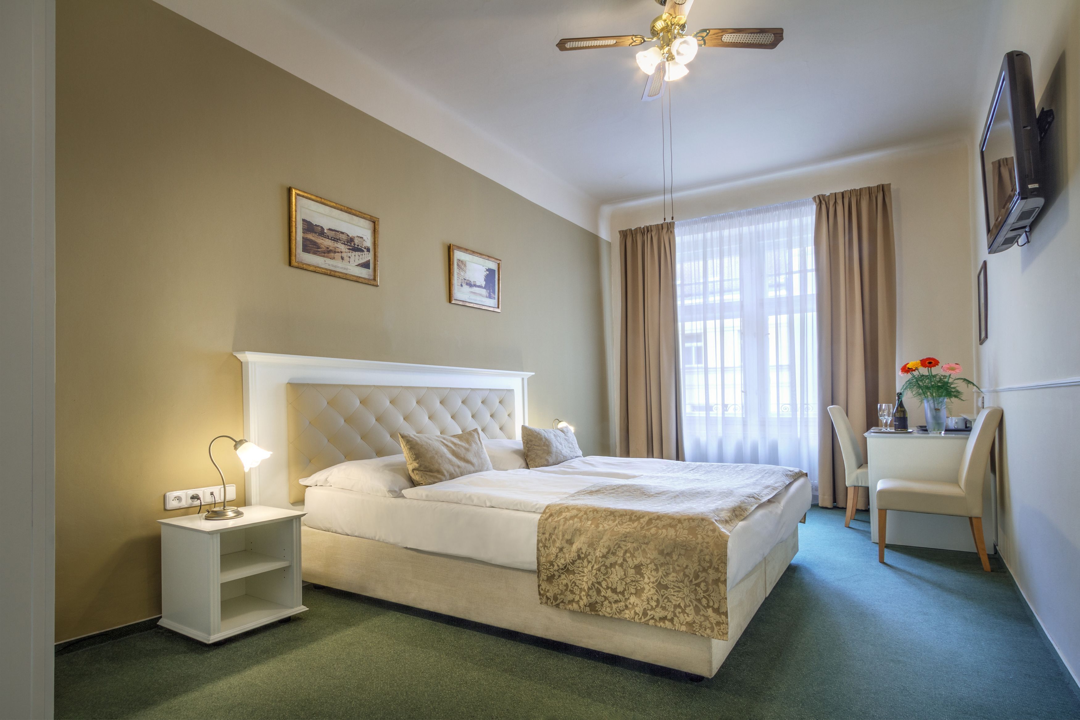 Allergitestet sengetøy, safe på rommet og individuelt dekorert