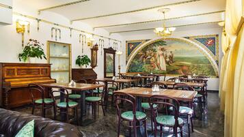 Ilmainen päivittäinen buffetaamiainen