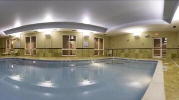 Una piscina techada
