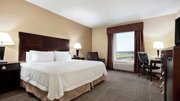 Sengetøy av topp kvalitet, senger med overmadrass og minibar