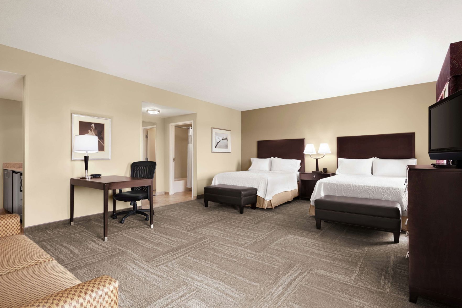 Premium bedding, pillowtop beds, minibar, in-room safe