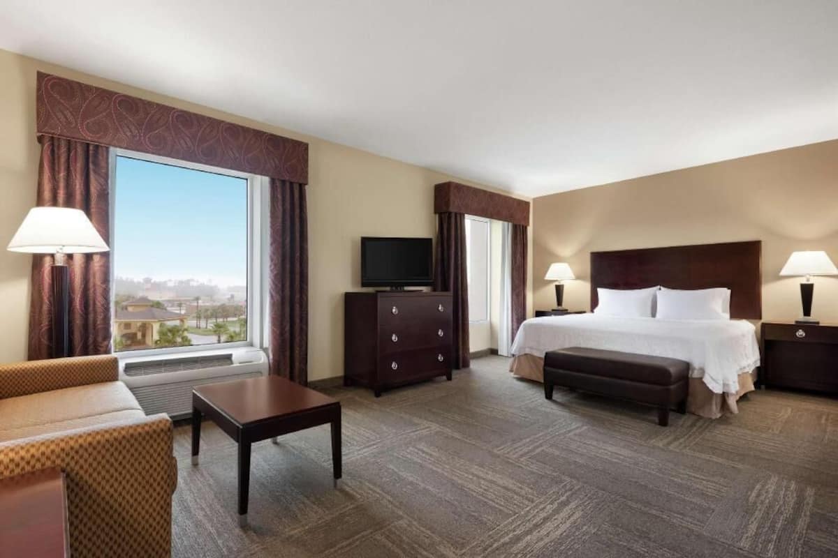 Premium bedding, pillowtop beds, minibar, in-room safe