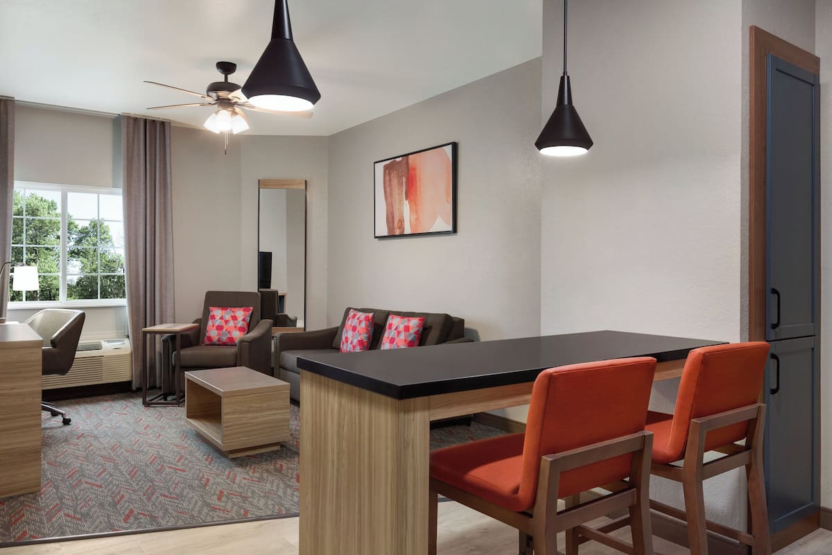 Premium bedding, pillow-top beds, in-room safe, desk