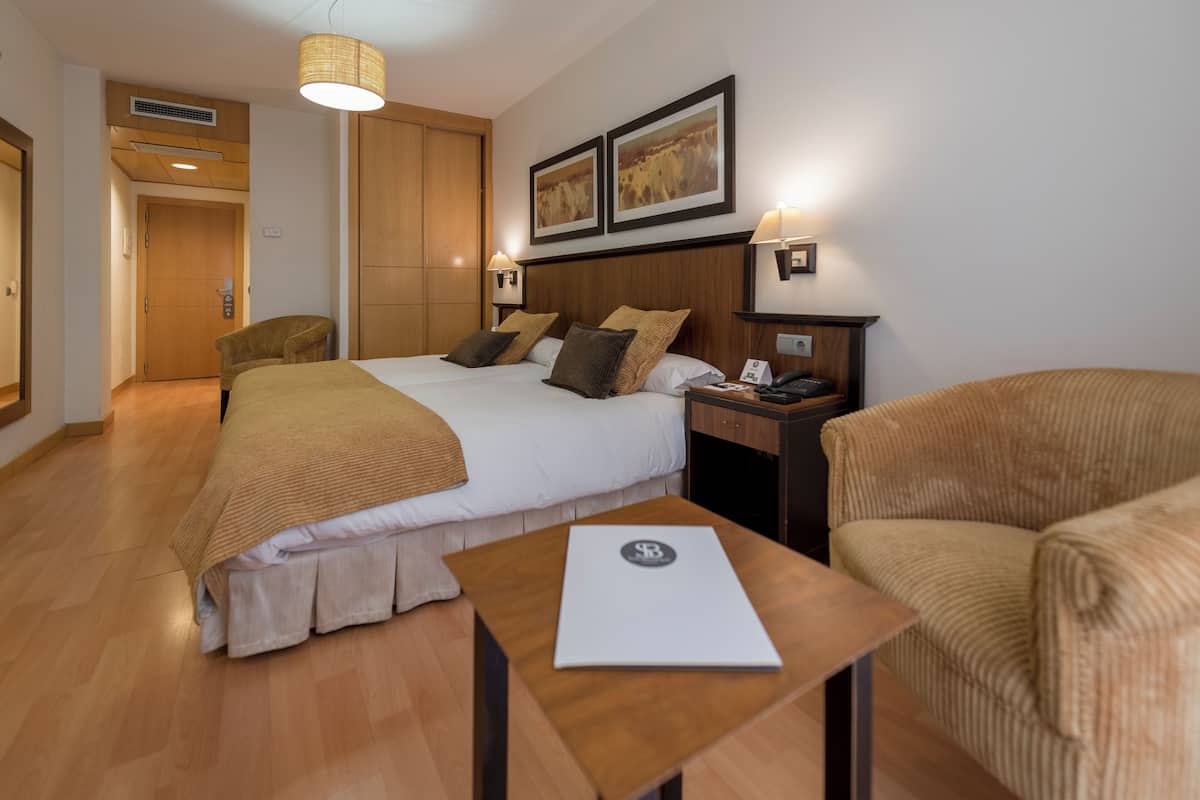 1 bedroom, minibar, in-room safe, desk