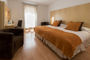 Minibar, in-room safe, desk, blackout drapes