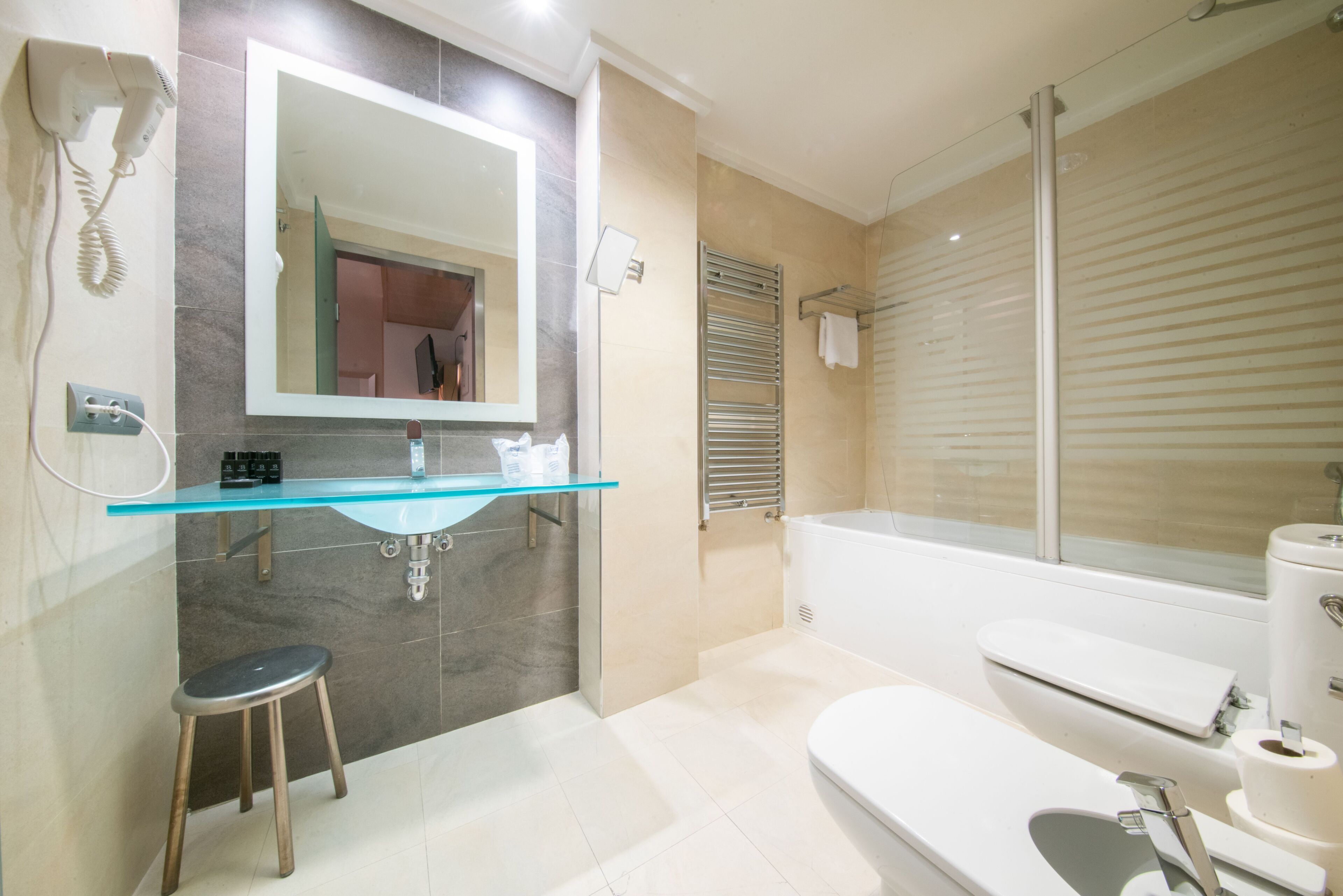 1 bedroom, minibar, in-room safe, desk