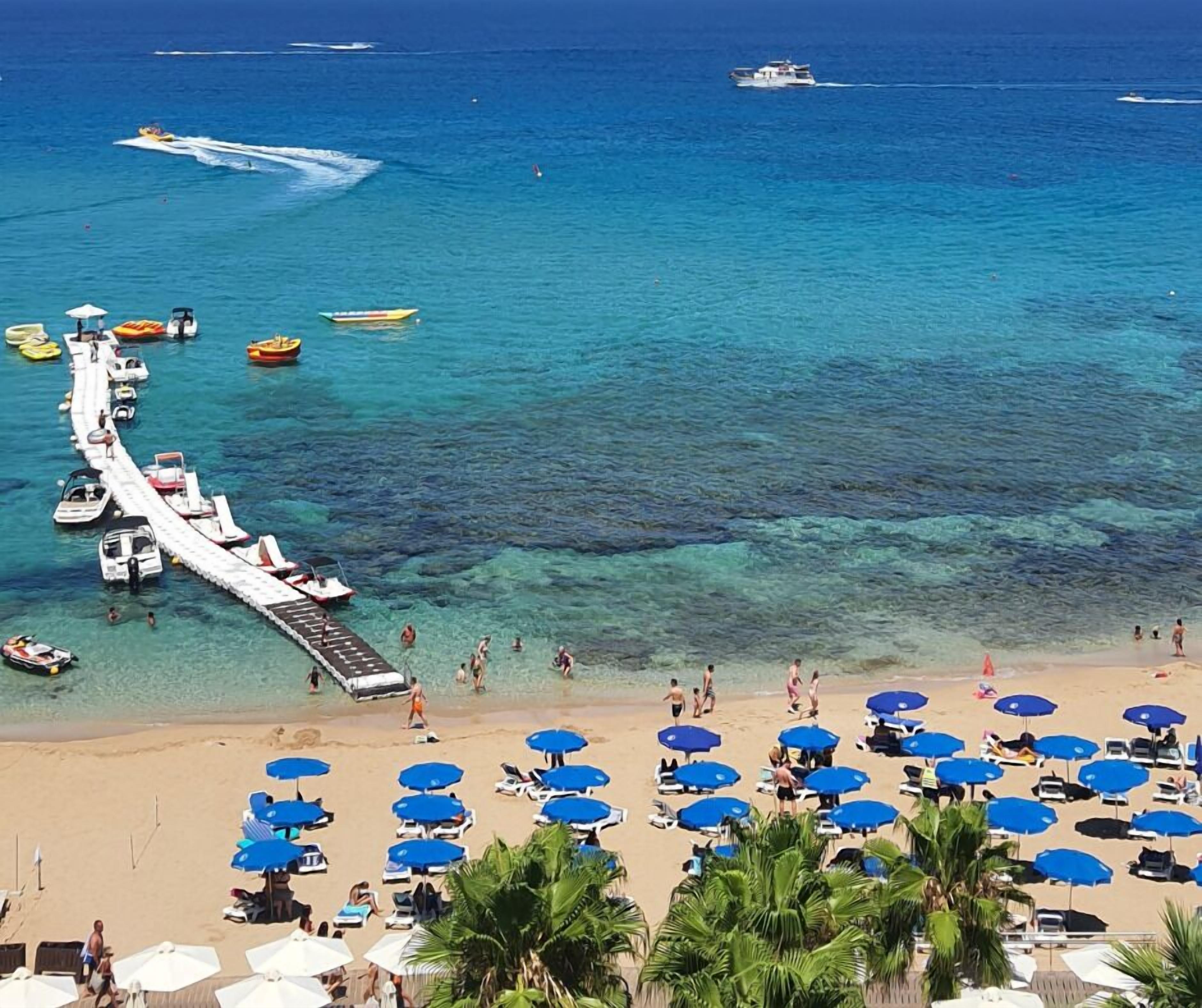 Photo - Silver Sands Beach Hotel