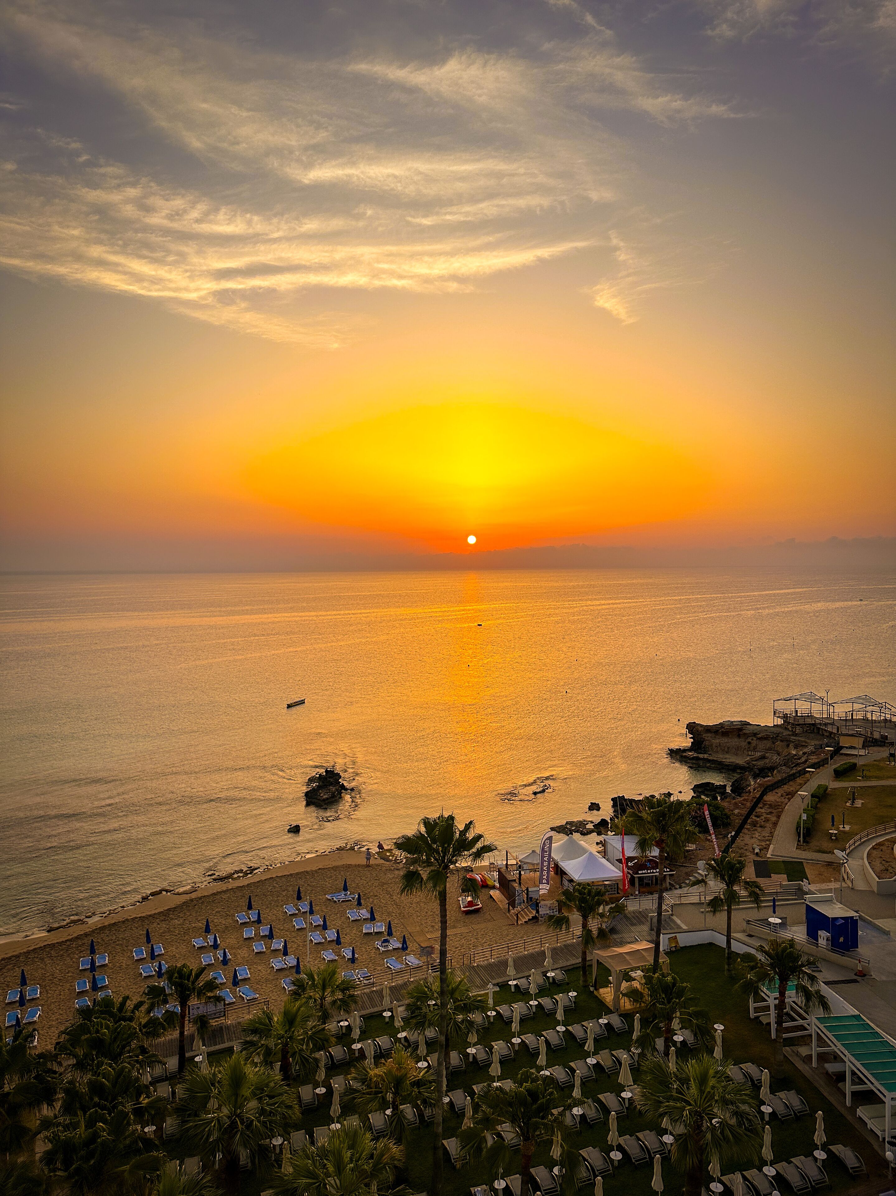 Photo - Silver Sands Beach Hotel